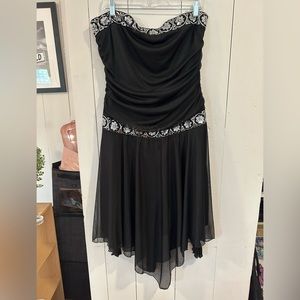 Last chance! 🚨 Black strapless dress with sequin trim, size 18